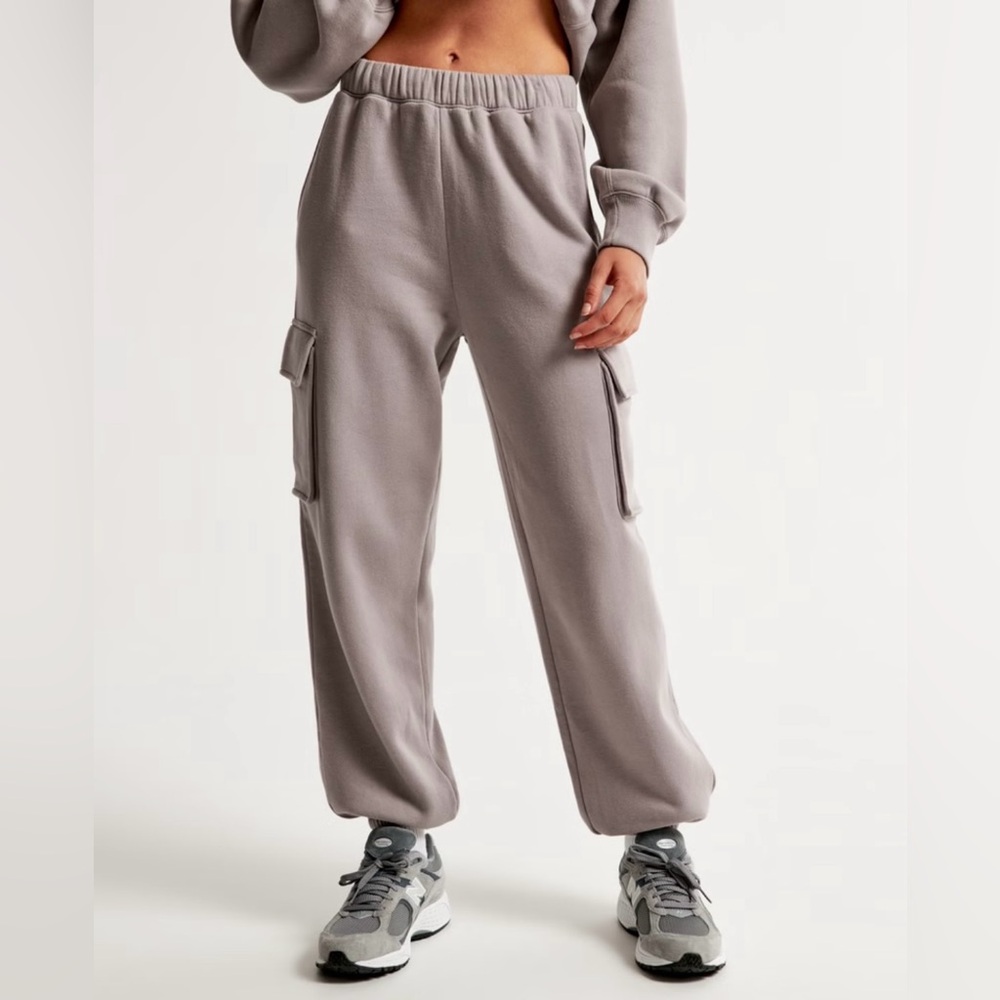 Abercrombie & Fitch Cargo Joggers Large - Picture 2 of 6